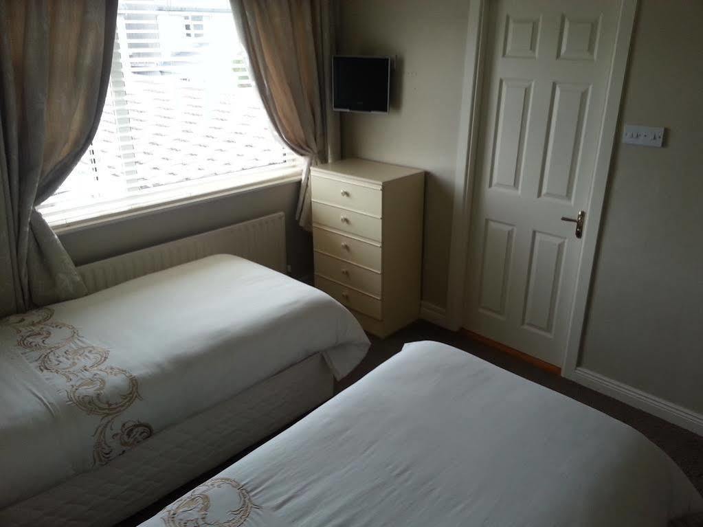 Sli Na Mara Bed & Breakfast Голуей Екстериор снимка
